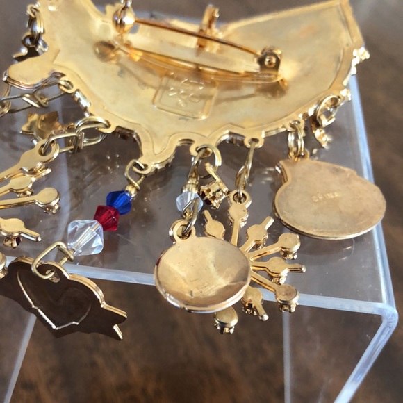 Vintage 2000 Lunch at the Ritz patriotic brooch LATR - Picture 13 of 16